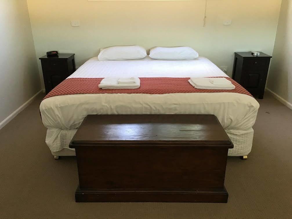 Hillview Farmstay *