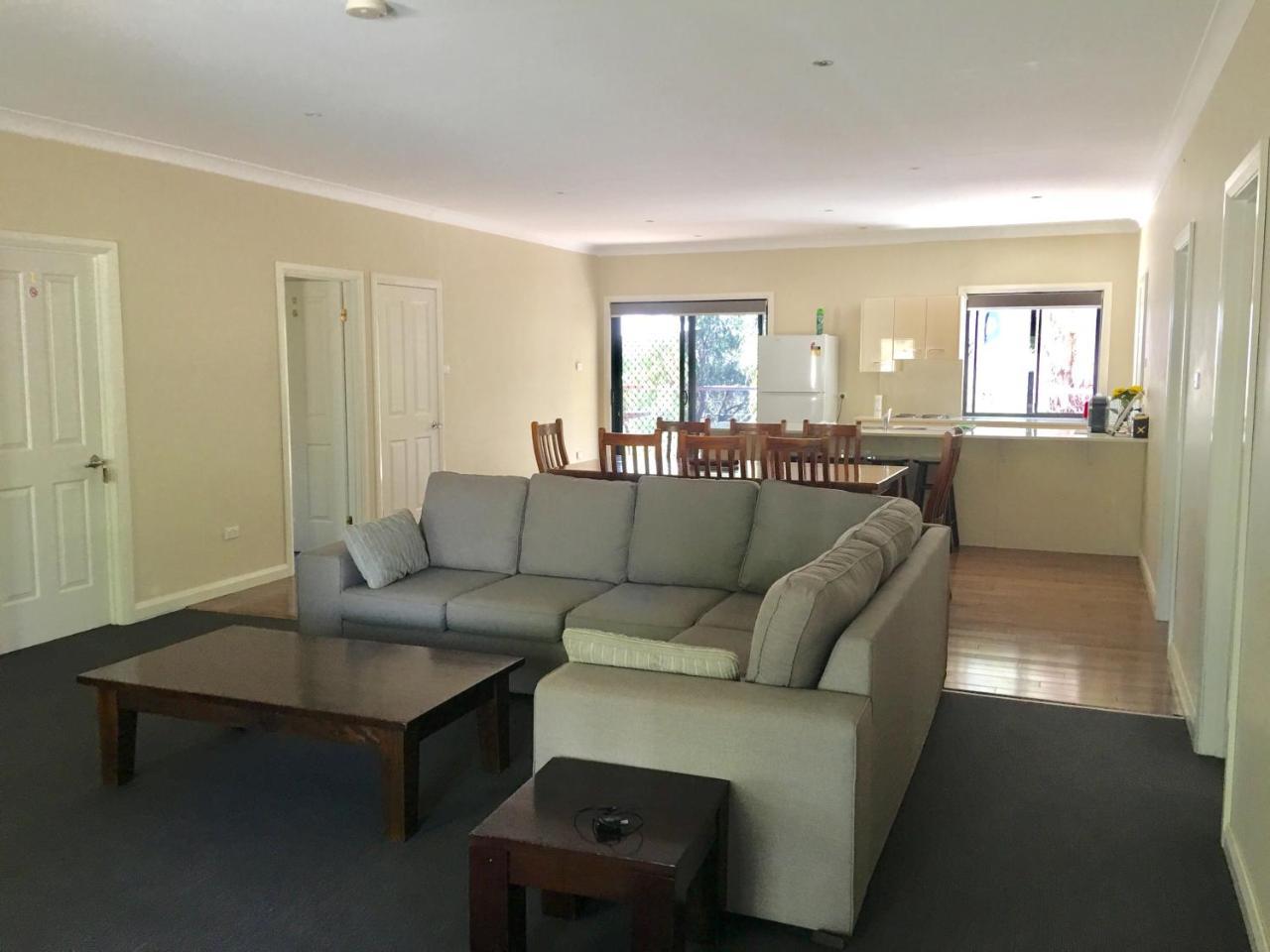 Hillview Farmstay *